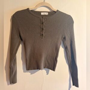 Green thermal style button up top